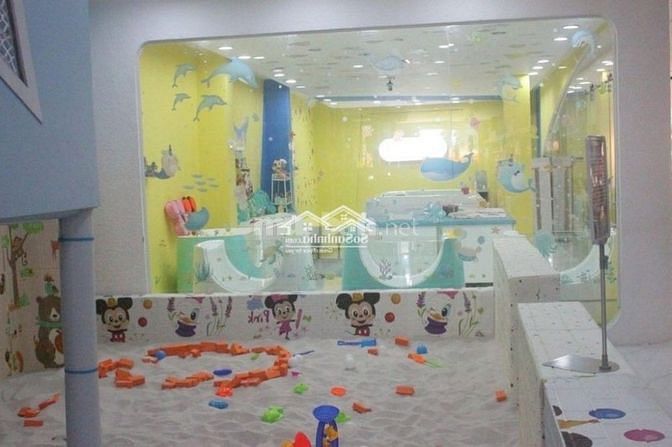 Không người quản lý cần sang lại cửa Hàng Tổng Hợp đau tư quy mô lớn bao gồm các dịch vụ đi cùng kinh doanh như : 