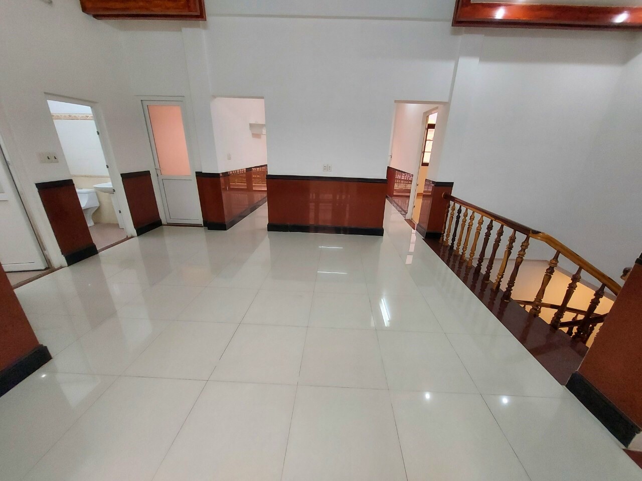 Chủ kẹt tiền muốn bán căn nhà cấp 3, p. Lạc Đạo, TP. Phan thiết.