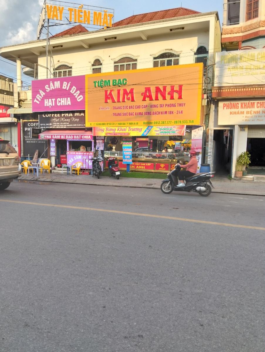 Sang Nhượng Cửa Hàng Trang Sức Trung Tâm Thành Phố Thuận An - Bình Dương